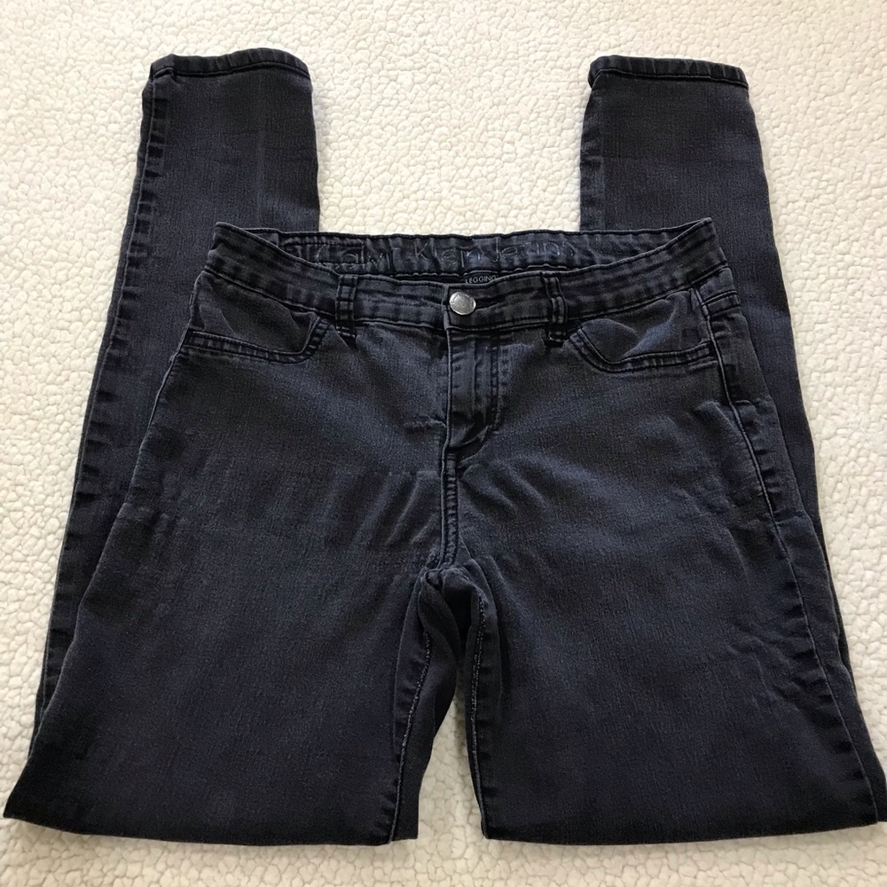 Calvin Klein CK Stretch Legging Denim Black Jeans
7 / 8 Medium
Extreme Puckering - Picture 2 of 12